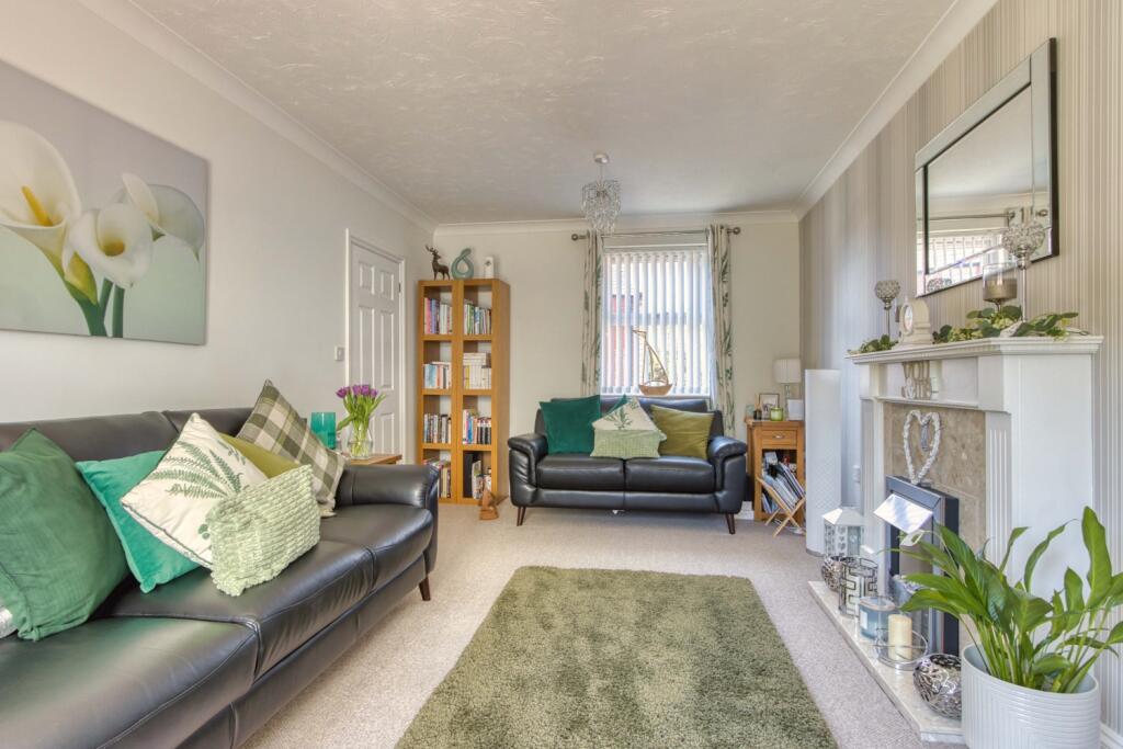 Ewemove Taunton - Venn Close (5)