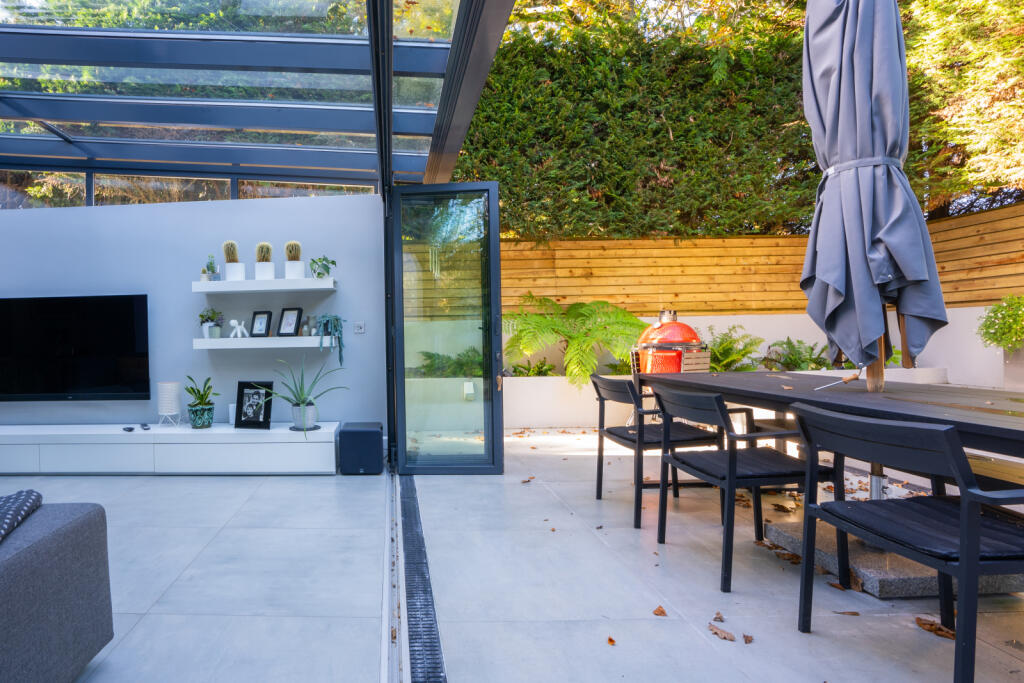 Indoor/Outdoor