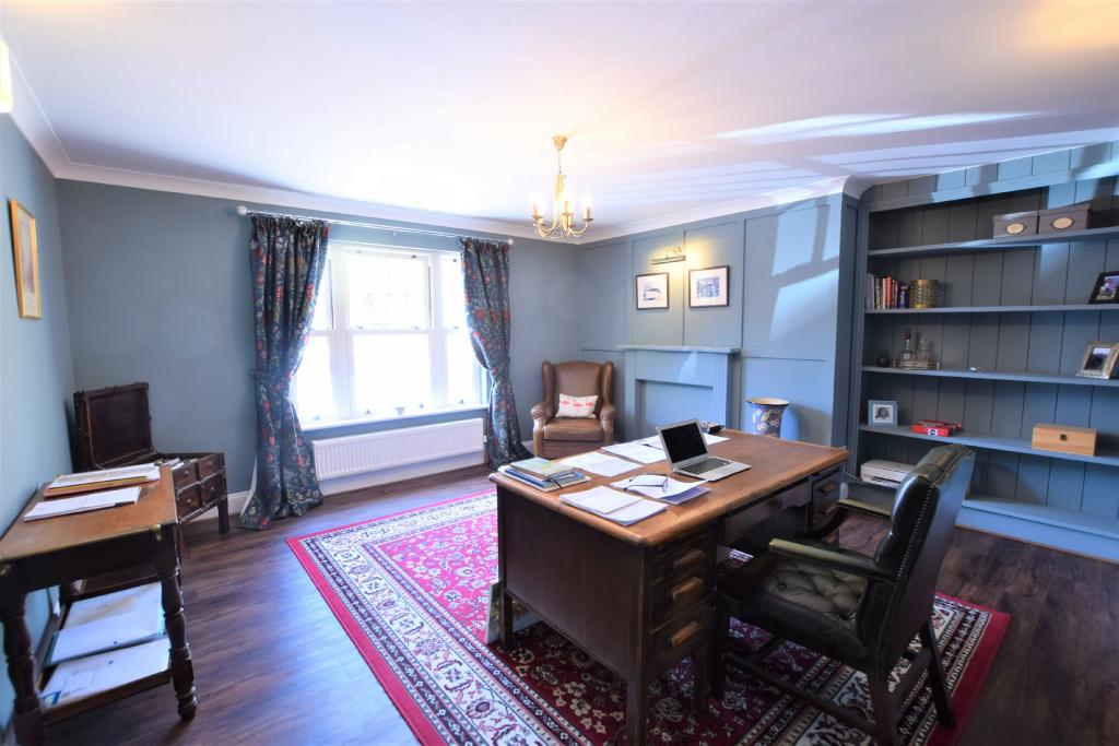 STUDY / BEDROOM FIVE