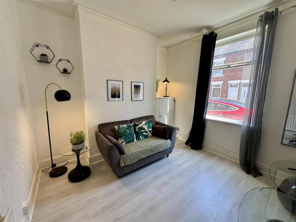 Lounge/Ground Floor Bedroom