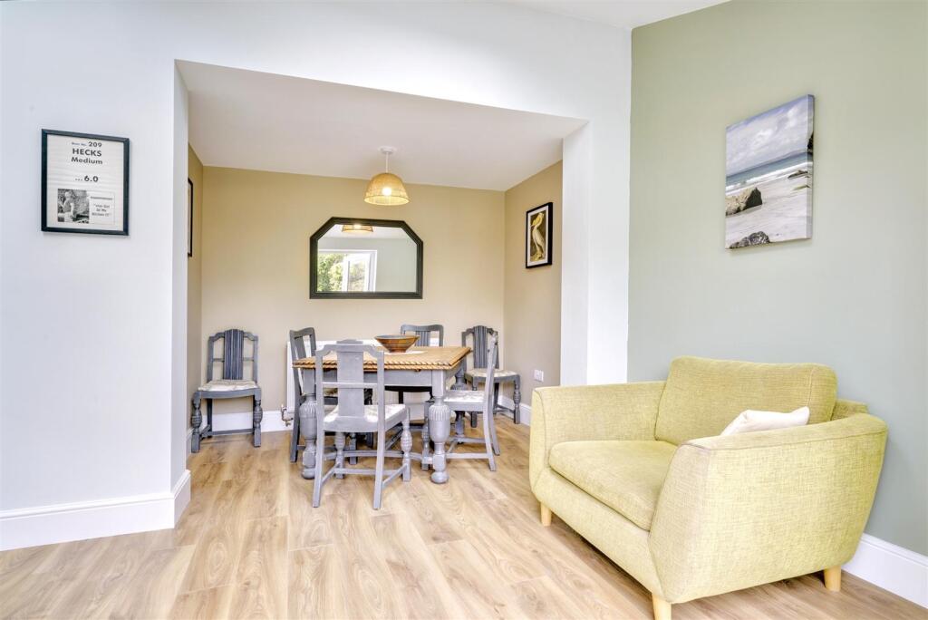 Living/Dining Kitchen