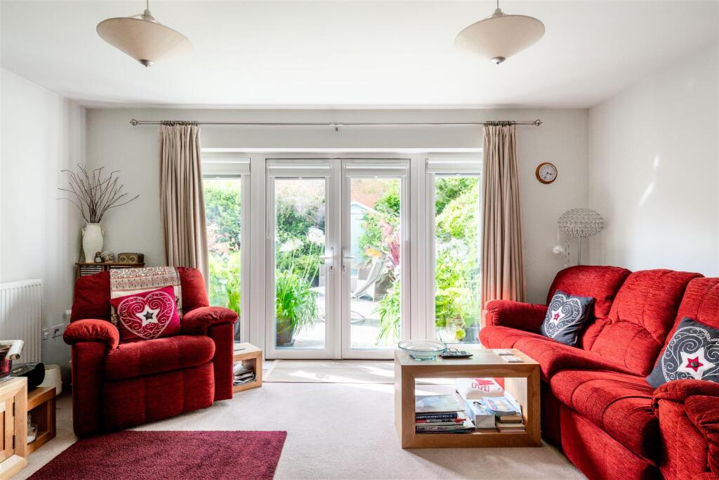 64 Lexington Drive-6.jpg