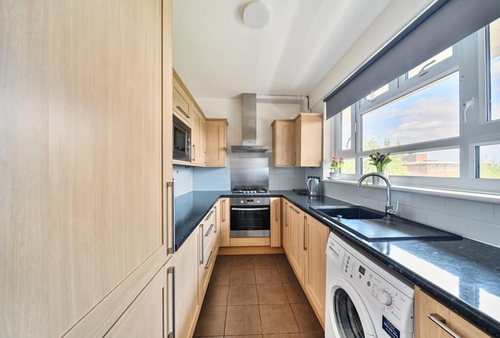 11-681c907d9348f-...