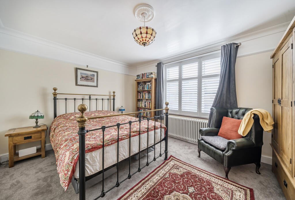 1340438-9-689b6fa...