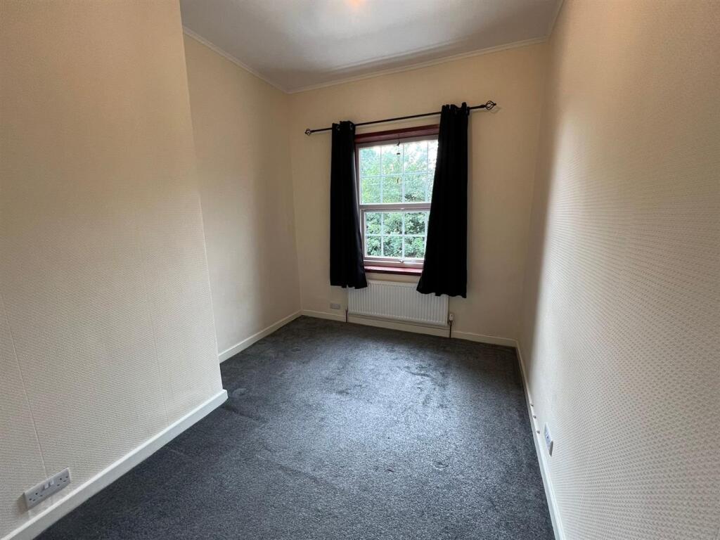 BEDROOM 1.jpeg