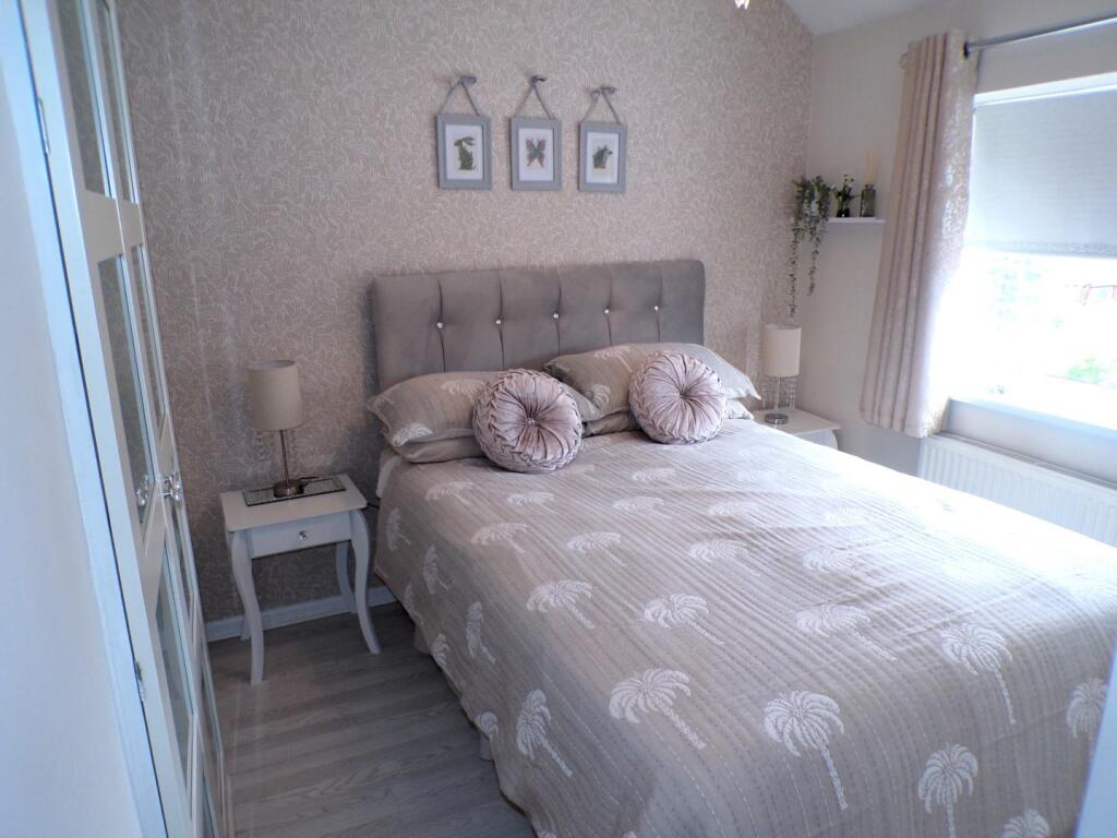 GailCl12bed2.JPG