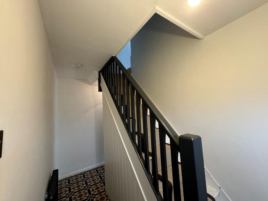 17 Cherry Tree Av...