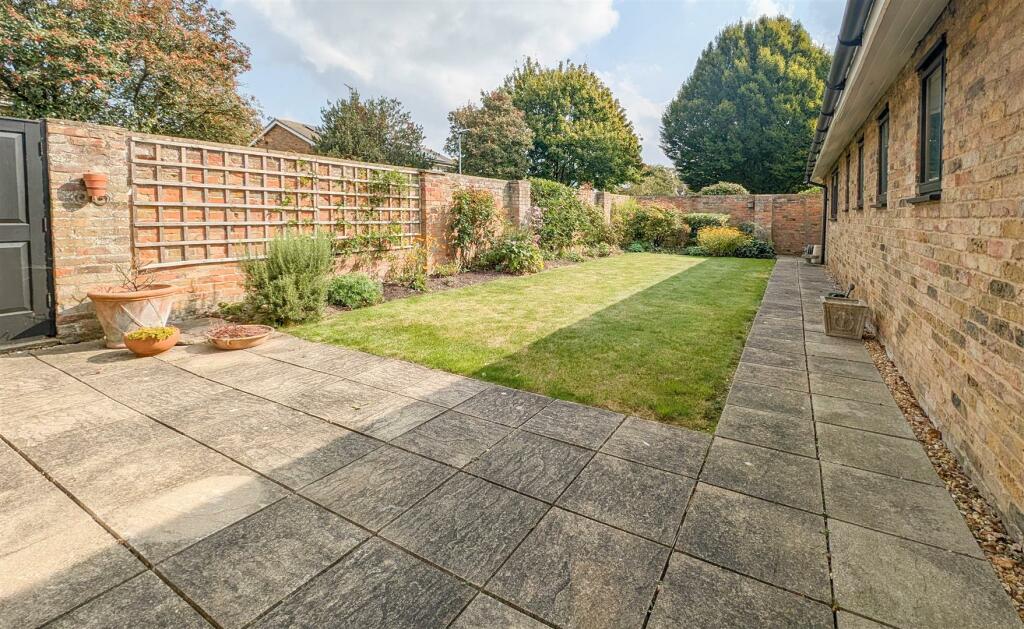 Garden 1-1.jpg