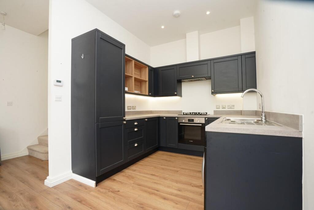 LIVING/KITCHEN/DINER