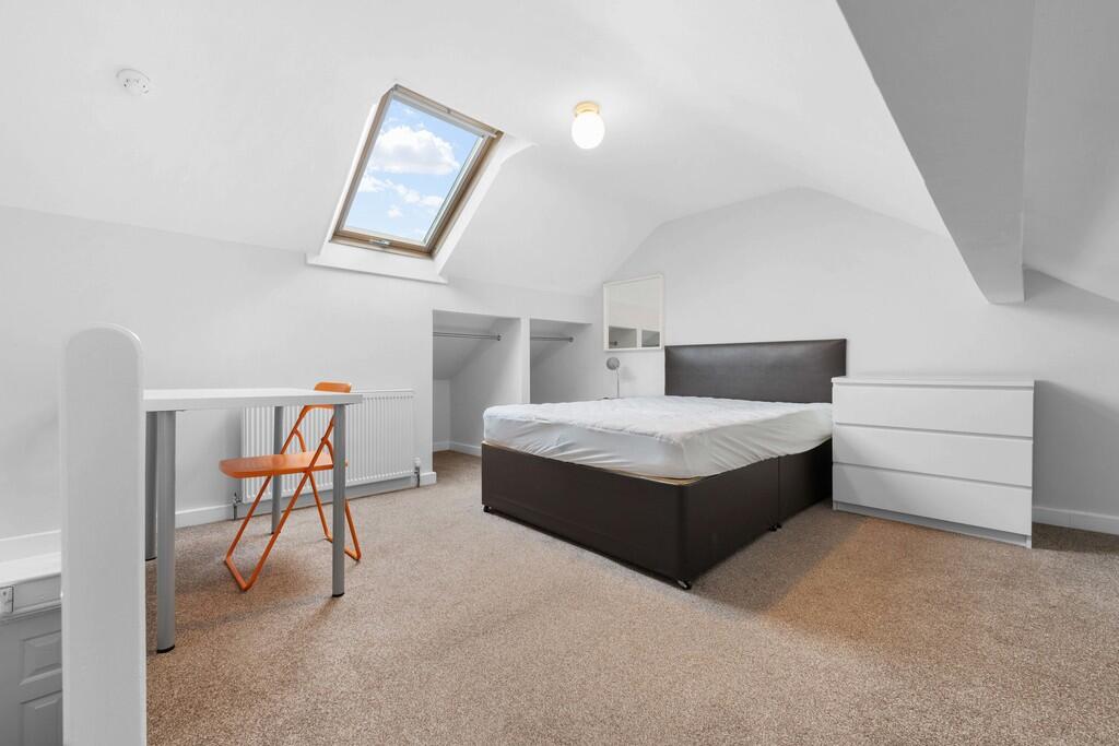 19 West Lorne Str...