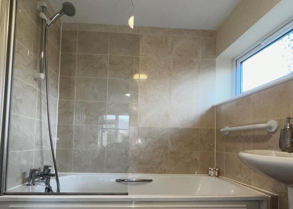 Main Bathroom