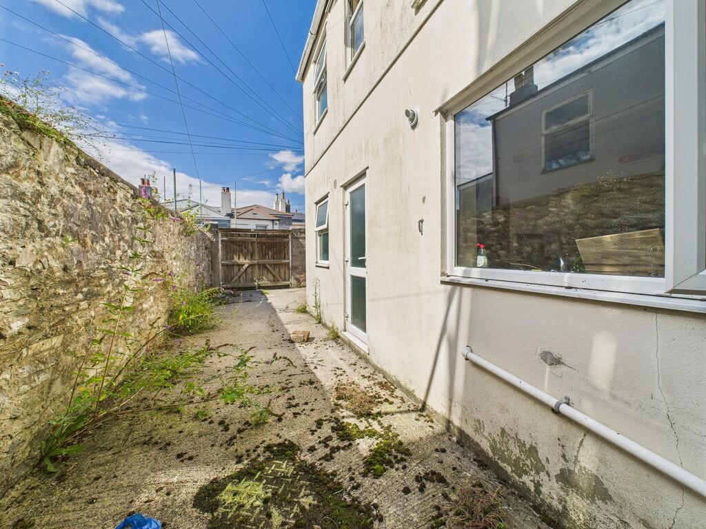 CAM02089G0-PR0533...