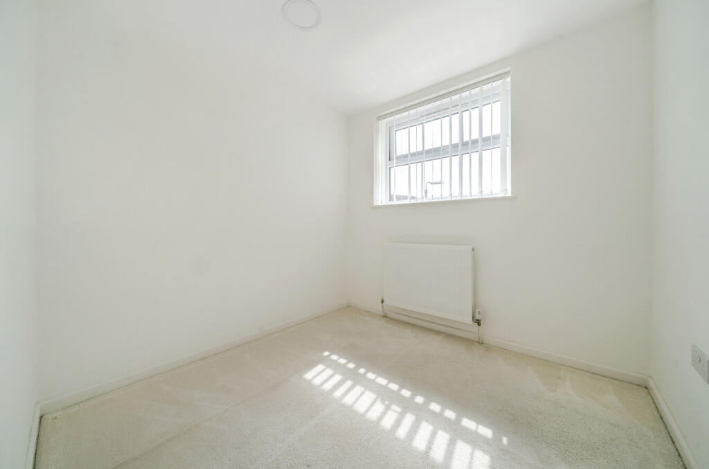 1296444-23-682b46...