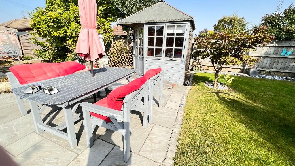 Patio/Summer House