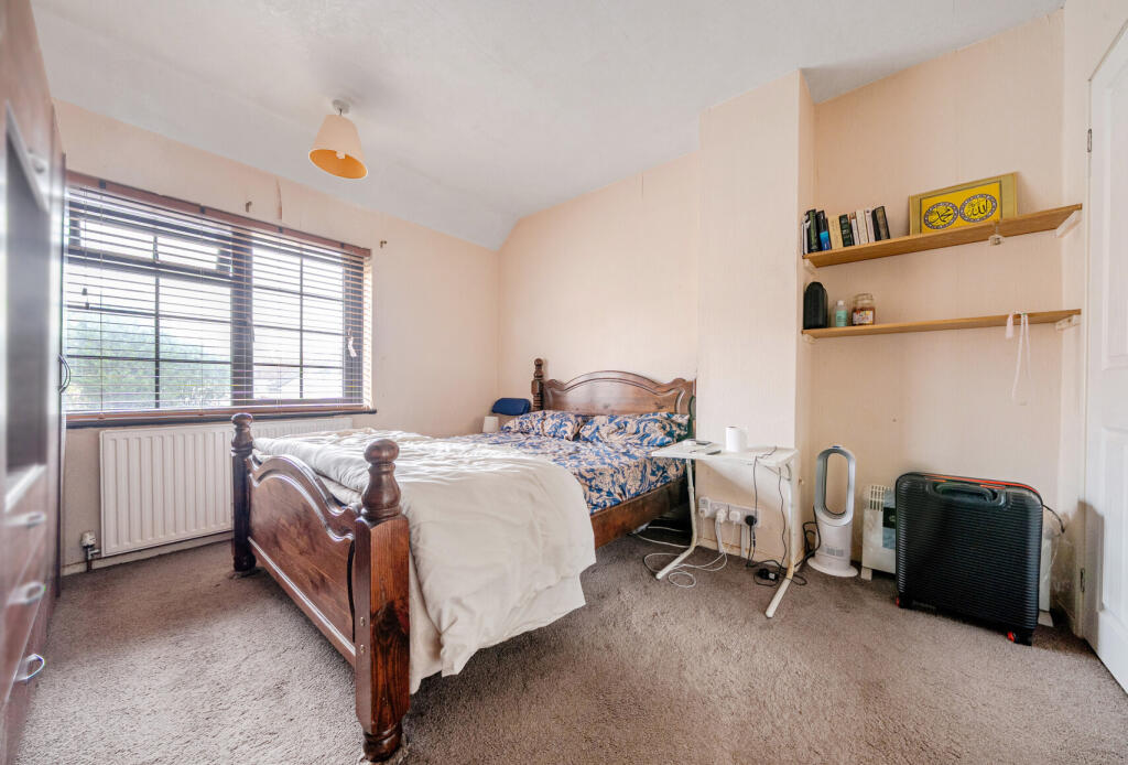 1372274-14-690237...