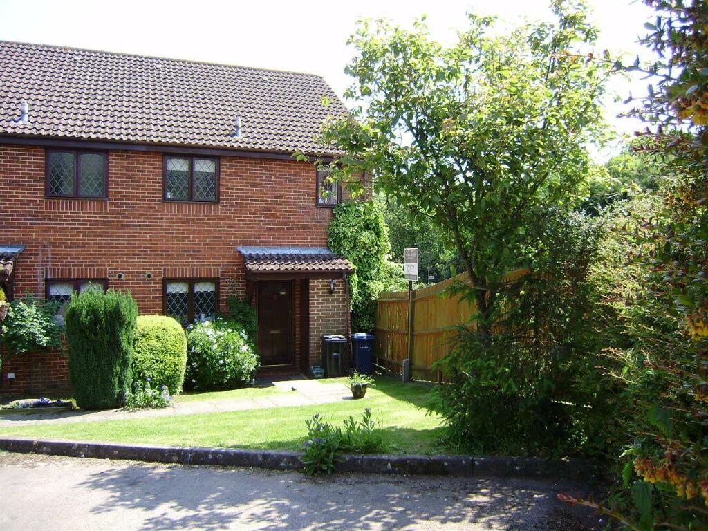 8 Mill Close main picture.jpg