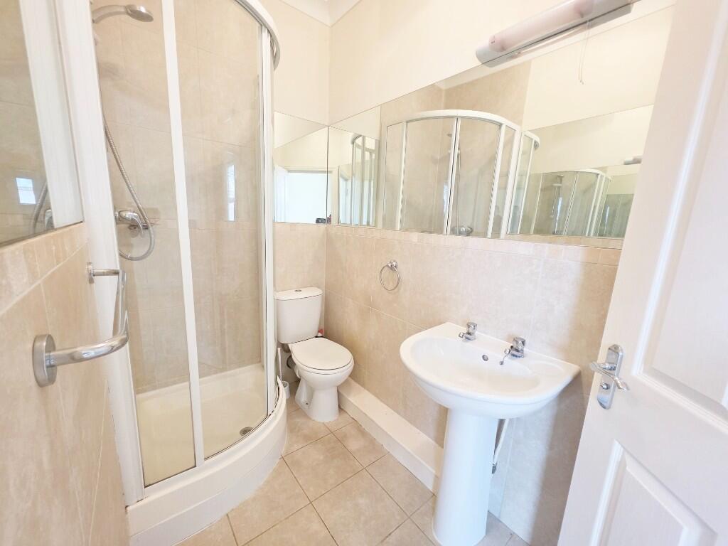 En-Suite Shower