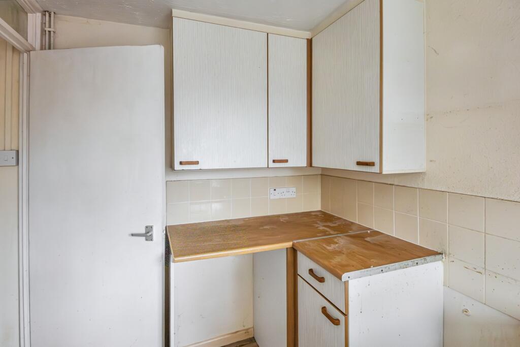 10 The Firs, Chippenham, Wiltshire, SN14 0PG