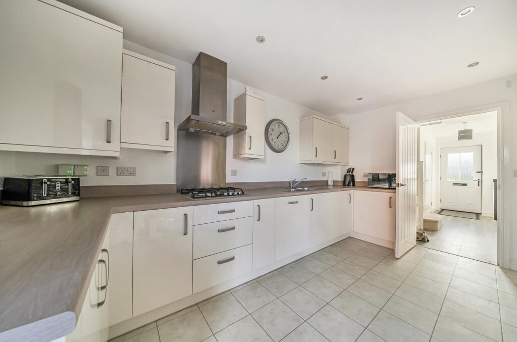 1396561-3-695e684...