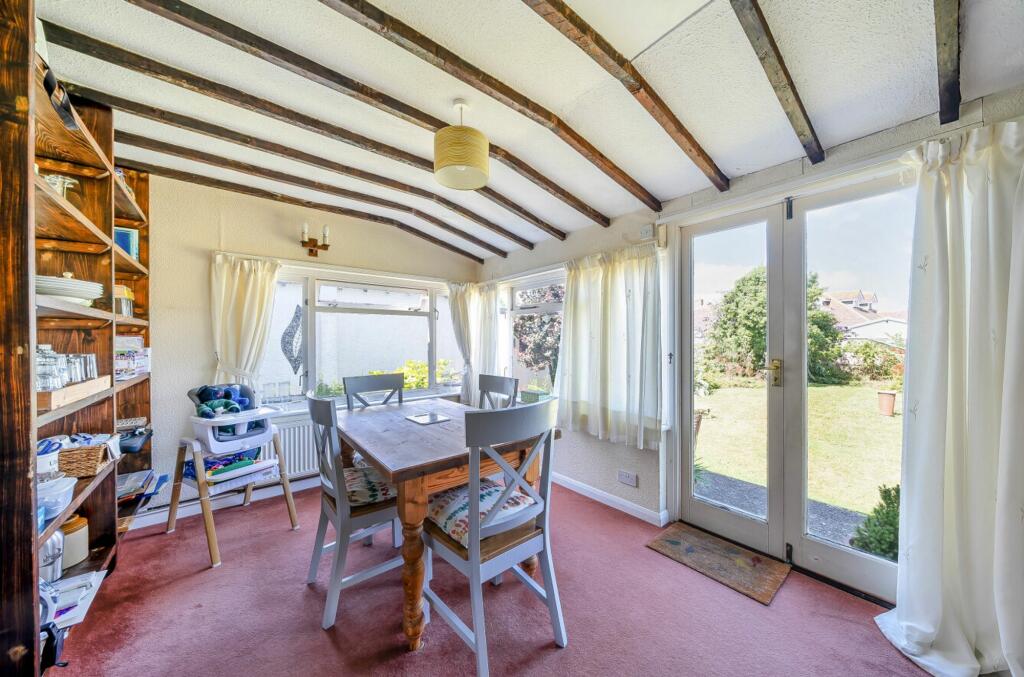 Breakfast Room/Sun Room