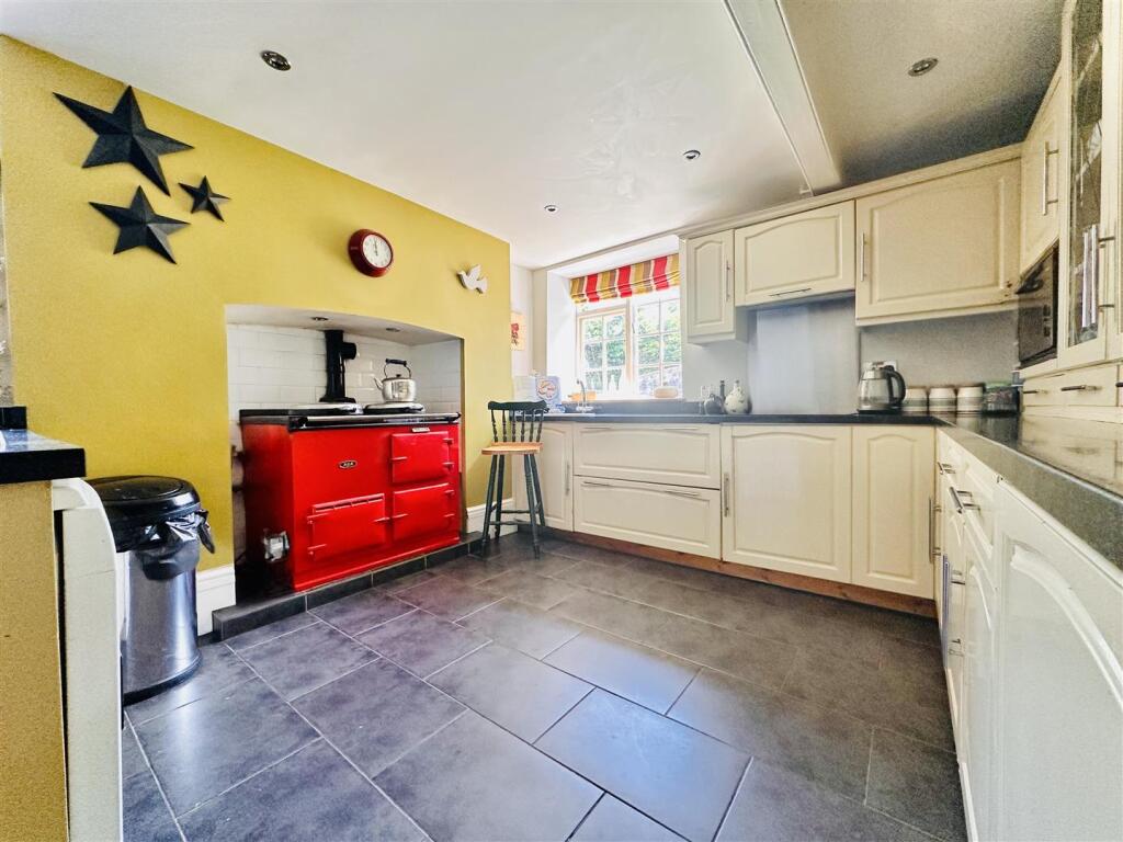 Kitchen/Breakfast Room