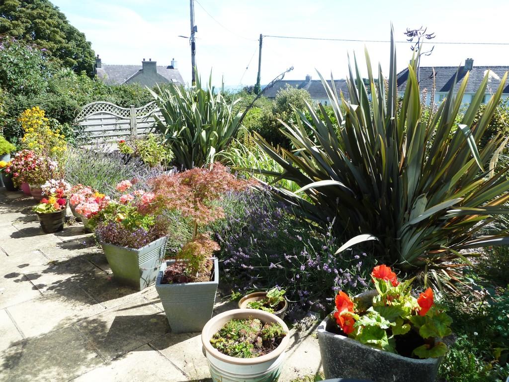 Patio for tubs