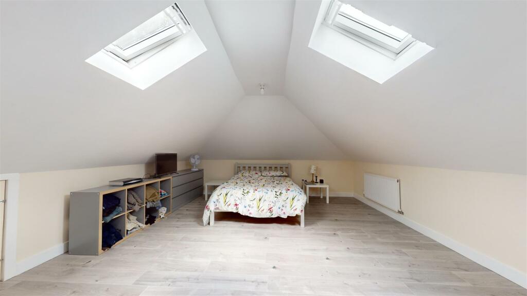 ATTIC ROOM