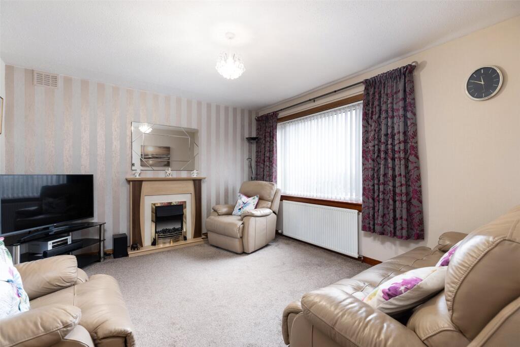 21 Muirend Gardens, Perth, PH1