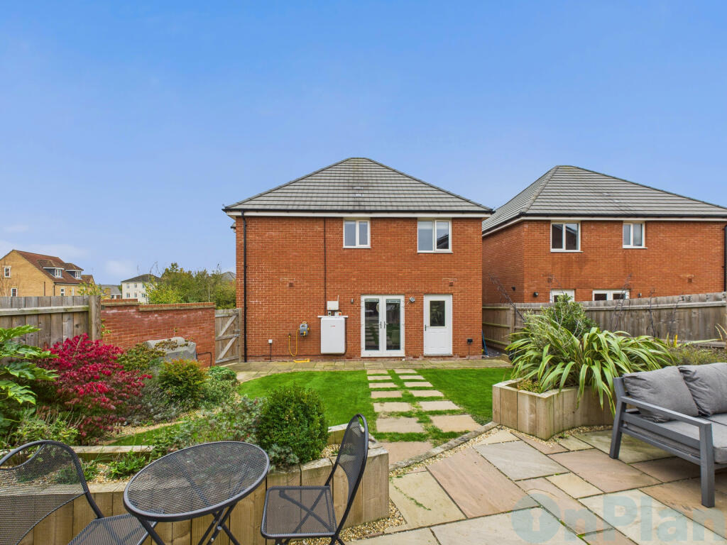 CAM04024G0-PR0038-STILL017