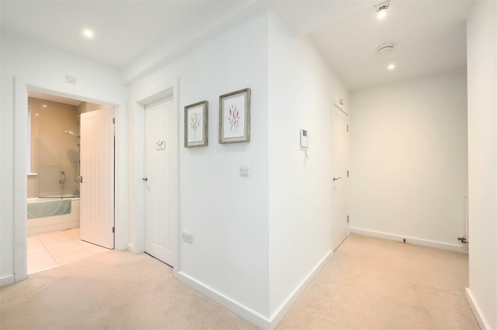 1 Rowan close bn41 (5).jpg