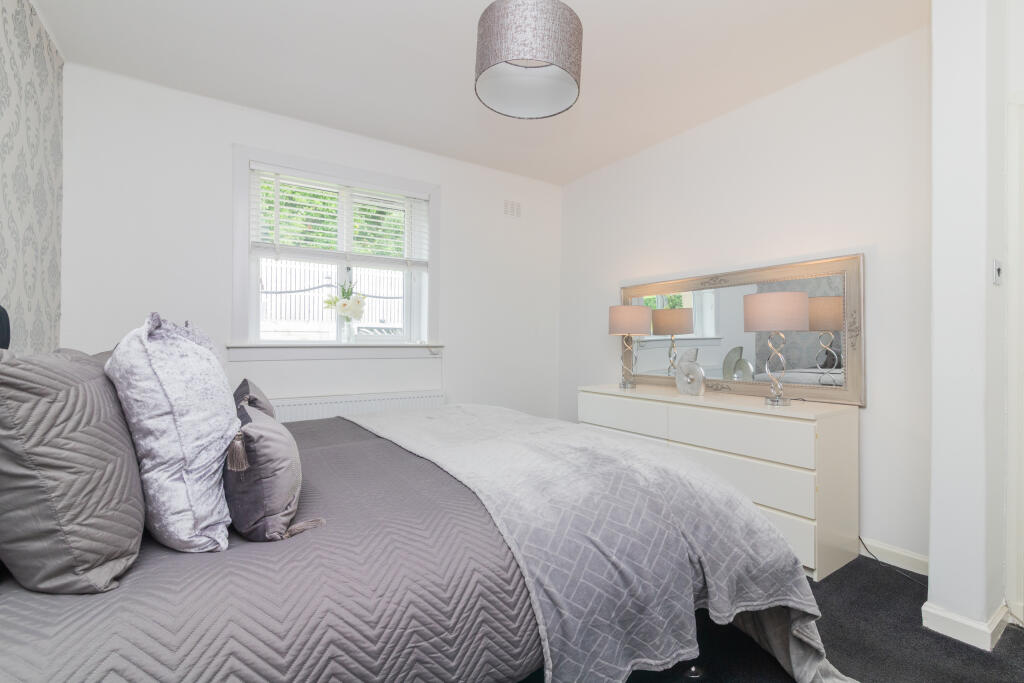 28 craw Road Paisley-26