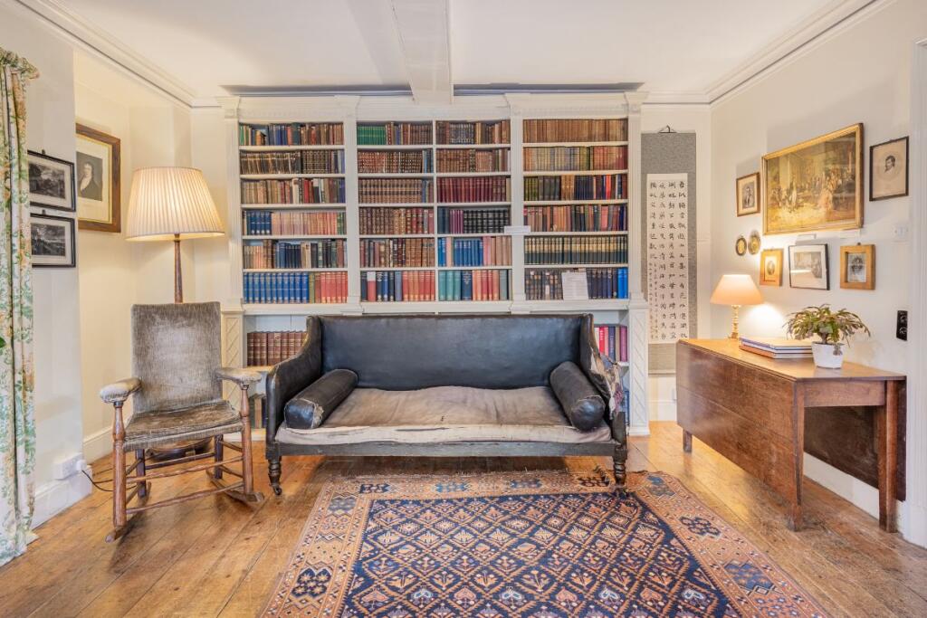 Drawing Room - Library 