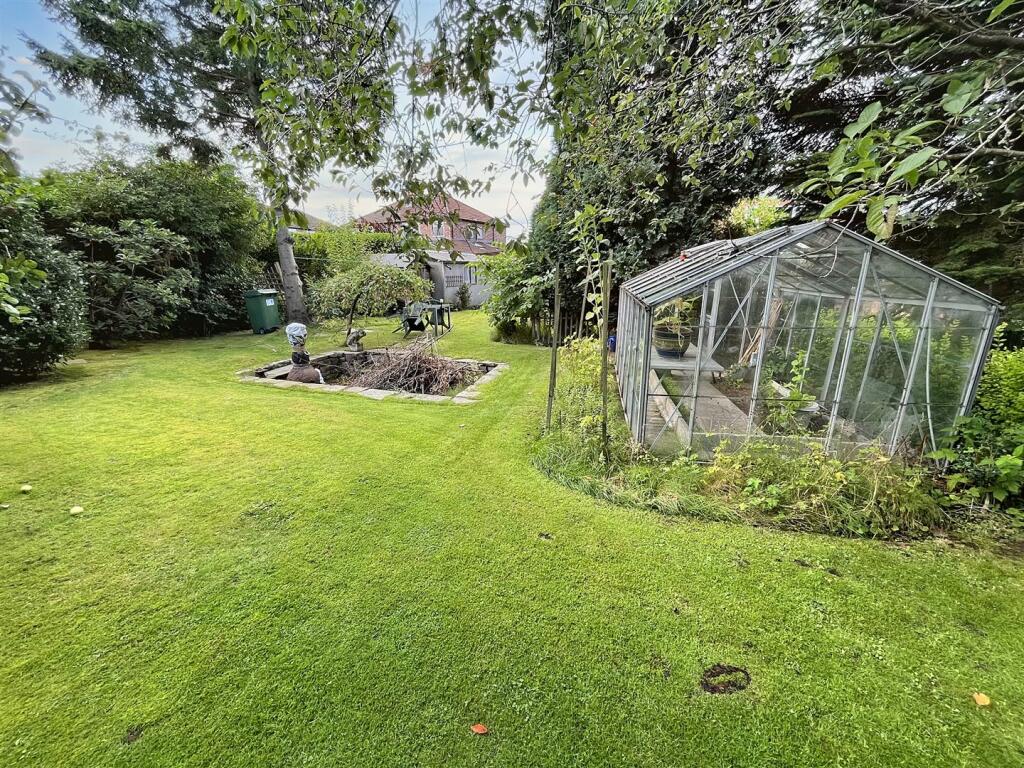 Gardens Aspect 6.jpg