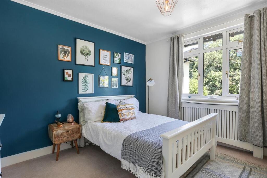 630631790 - 195 Woodcote Road, SM6 15.jpg