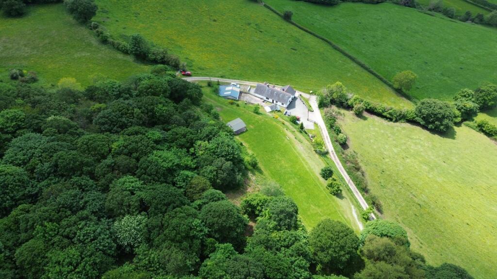 DRONE PHOTO ABOVE PROPERTY