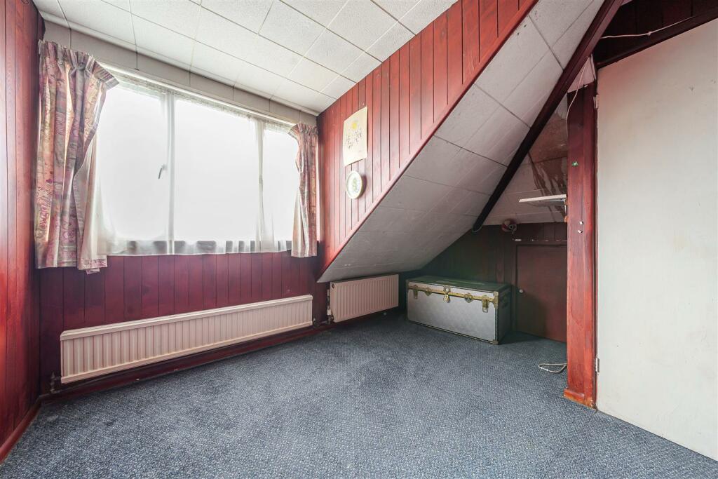 Loft Bedroom 2.JPG
