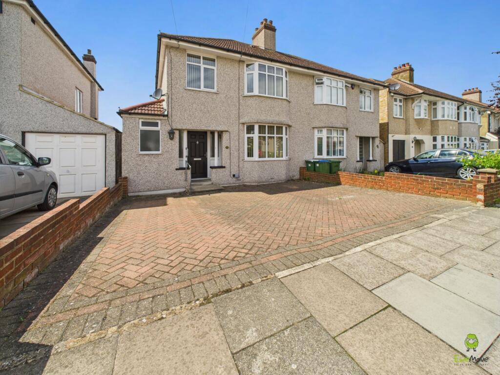 Presented by Clinton at EweMove Bexleyheath and Da