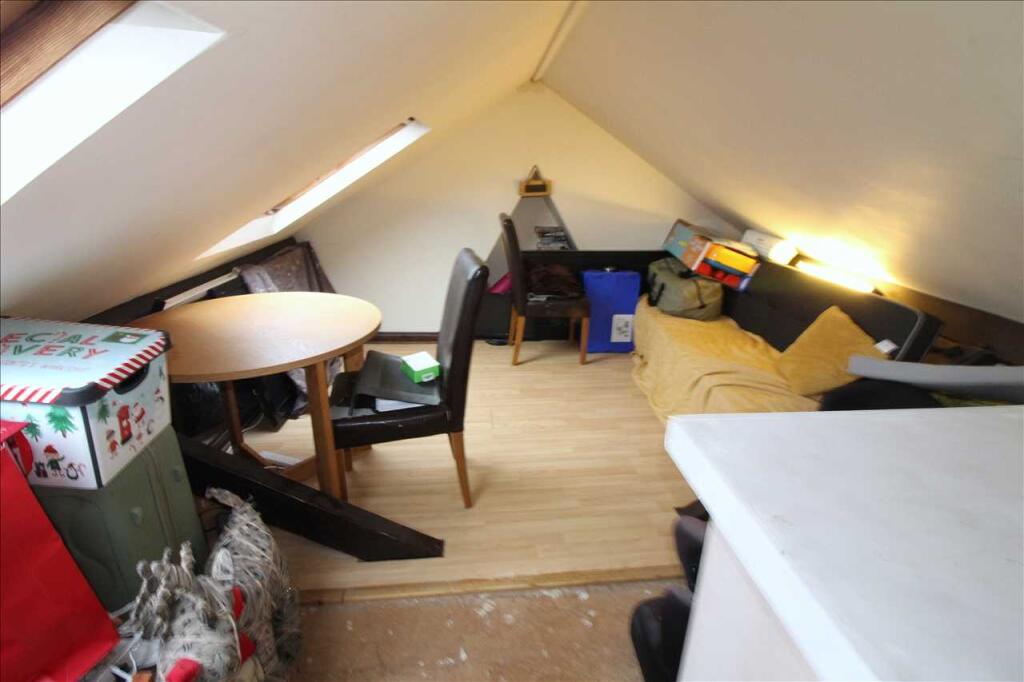 LOFT ROOM