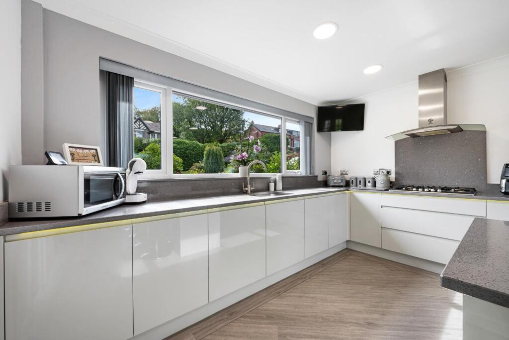 176 Tockholes Road HDR-11.jpg