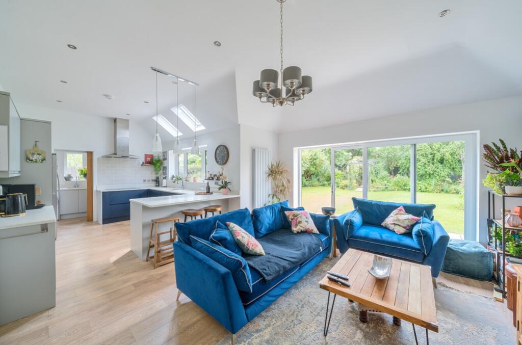 1305672-23-6849f79b74f55