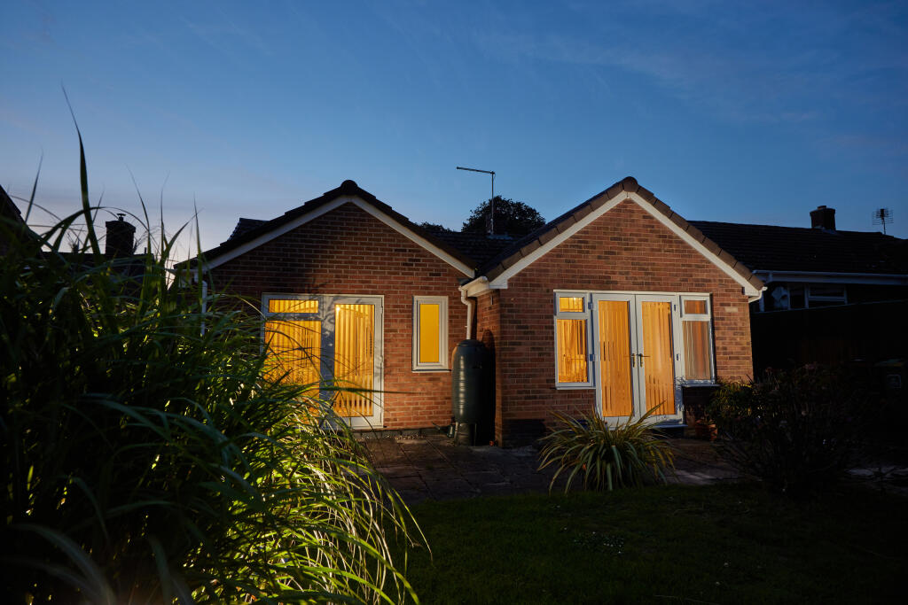 REAR GARDEN 16