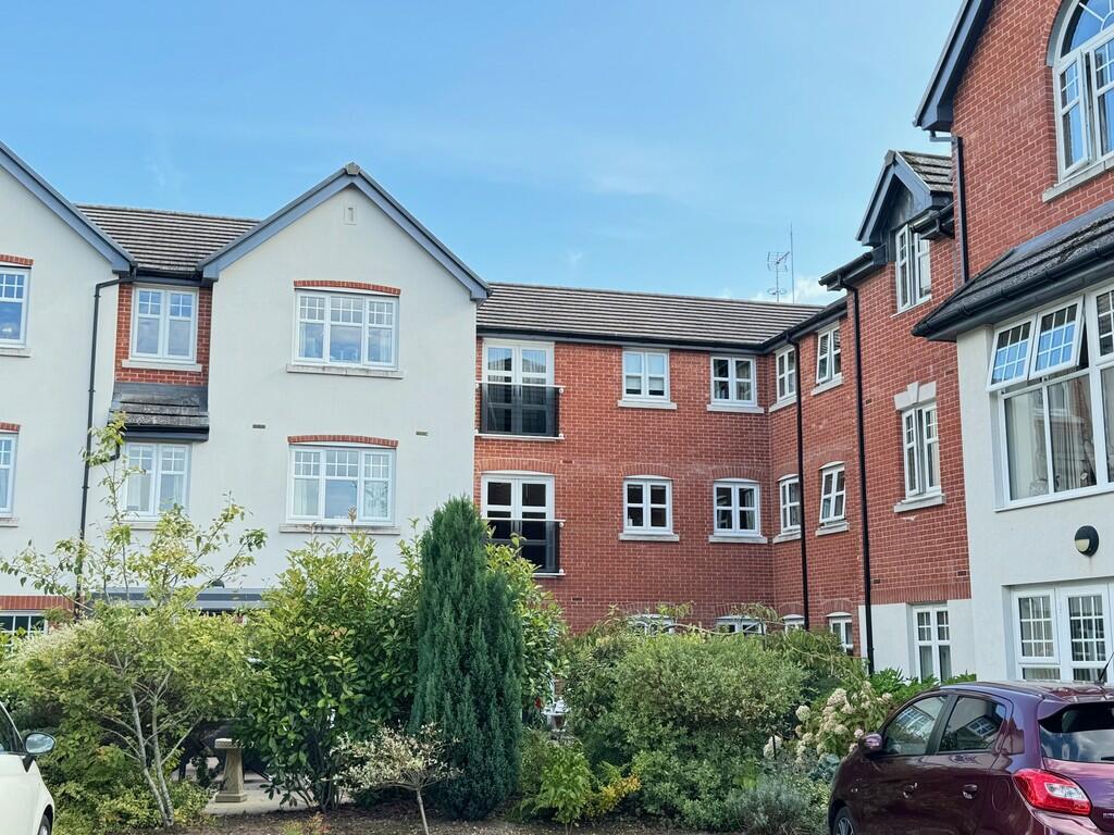 Rear View of Apar...