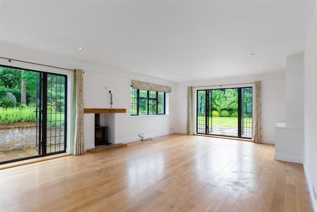 Crossways, Chinhurst Lane (20).jpg