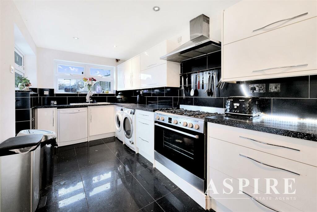 ASPIRE ESTATE AGENTS BENFLEET6.jpg