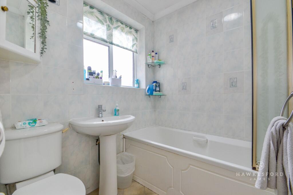 Springfield Road, Sittingbourne - Bathroom