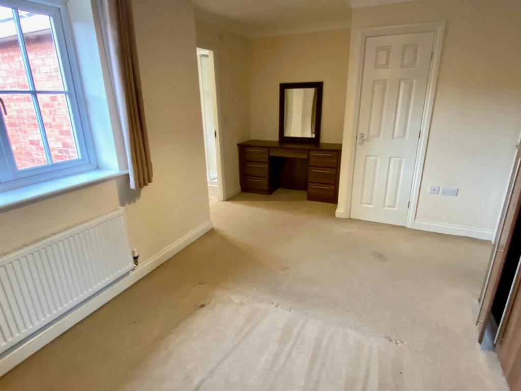 spring place court 63 bed 1 x 2.jpg