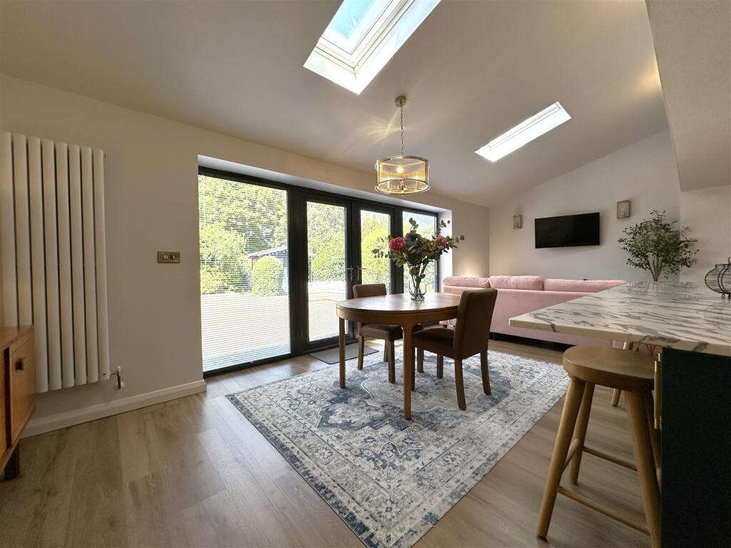 Living/Dining Area 134