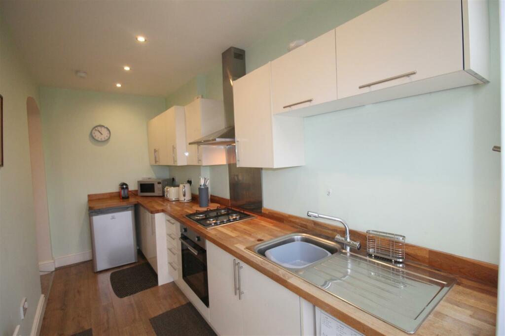 St Leonards Road West, Kitchen.1.JPG