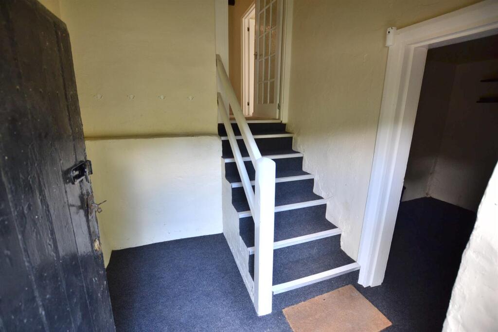 white lodge internals (3).JPG