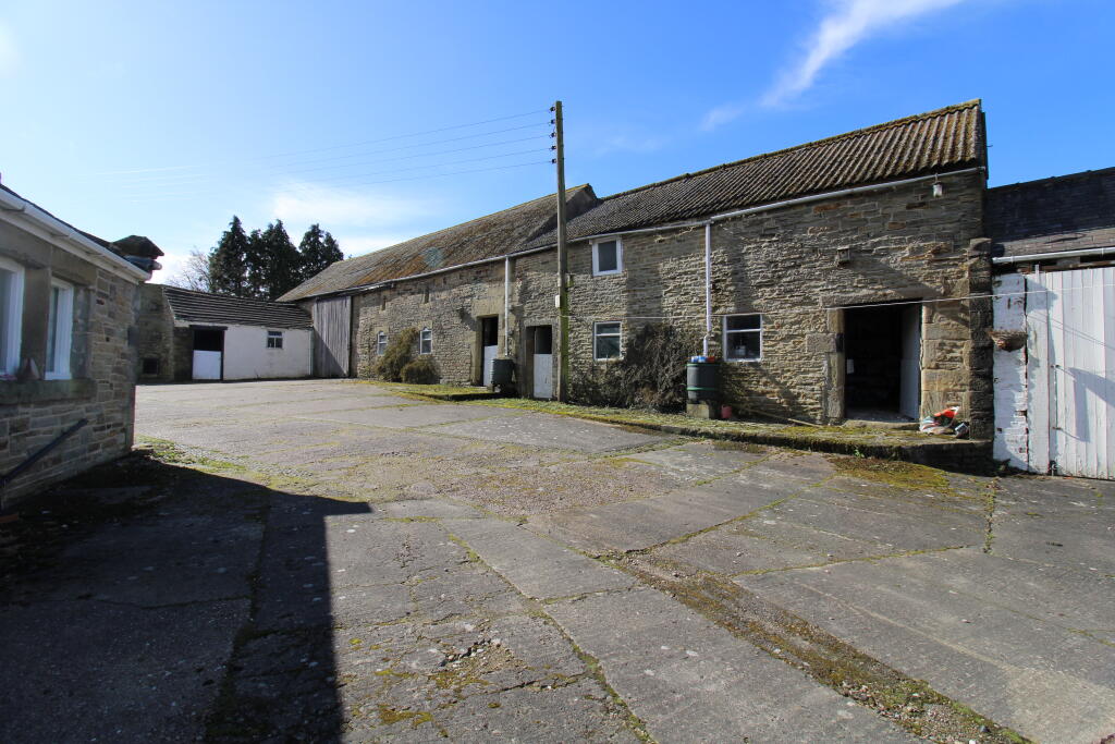 Far Westhorpe Barn